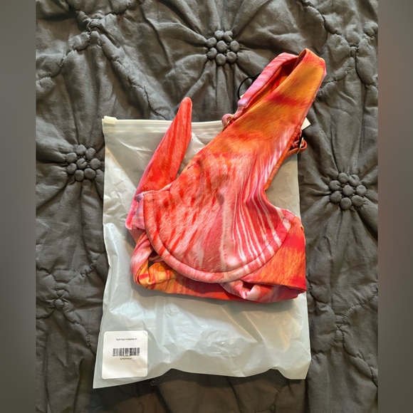 Skatie Hart Top, M, NWT - Picture 4 of 6